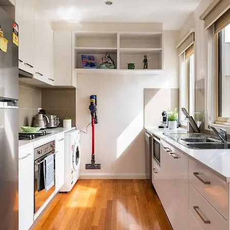 Design/Bright/Cosy Townhouse Between Airport &City Melbourne Exterior photo